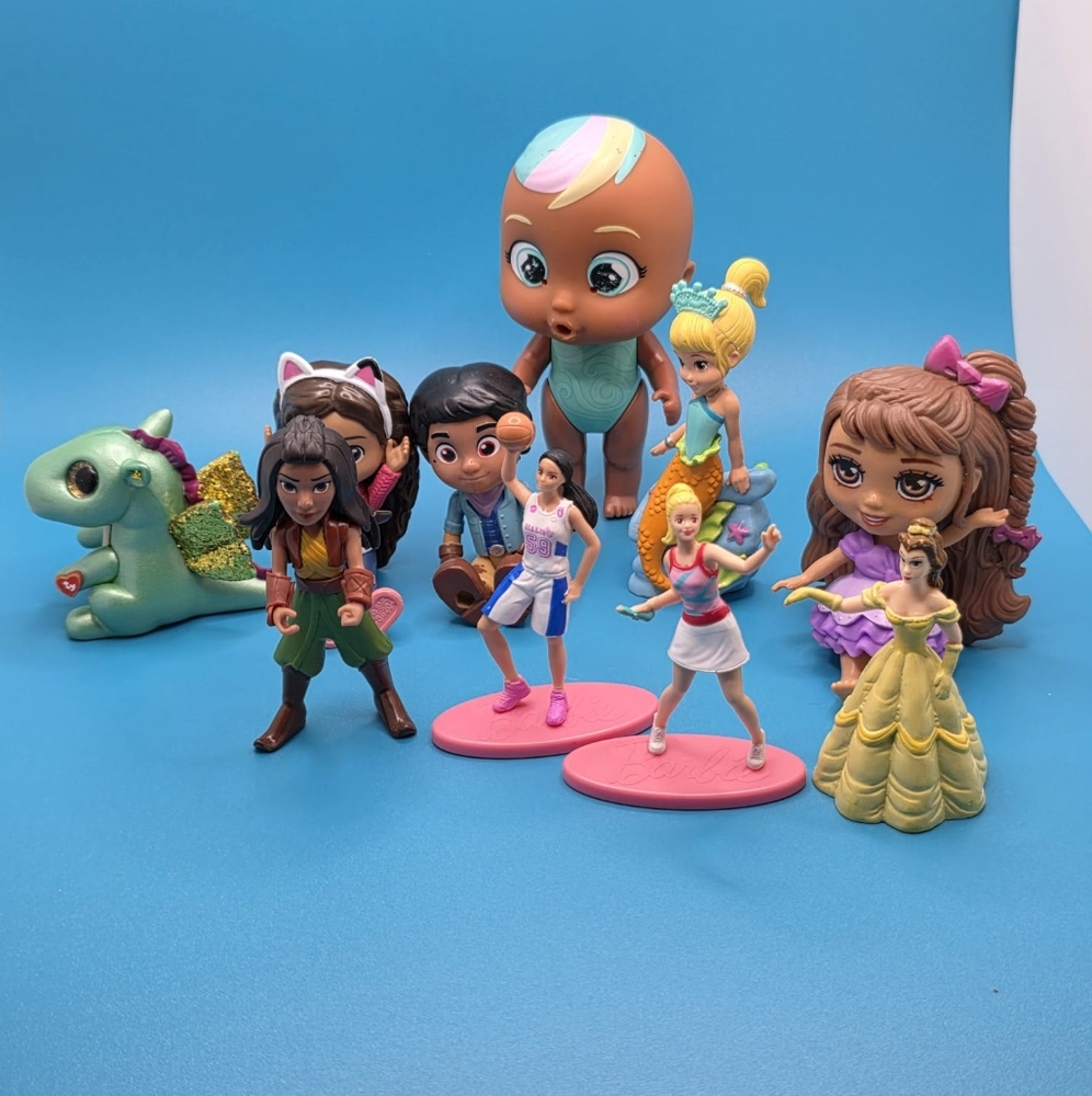 Assorted Kids Toy Figures Set